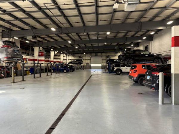 Executive Nissan, North Haven, CT, 06473