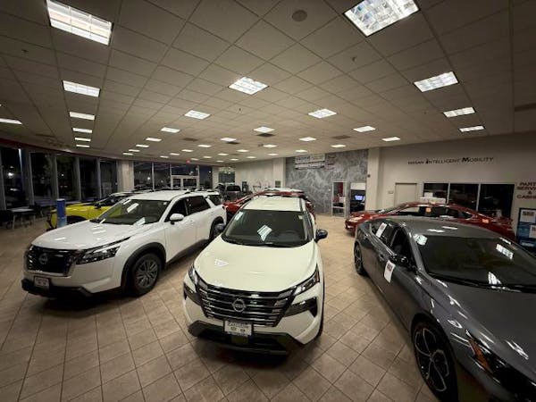 Executive Nissan, North Haven, CT, 06473