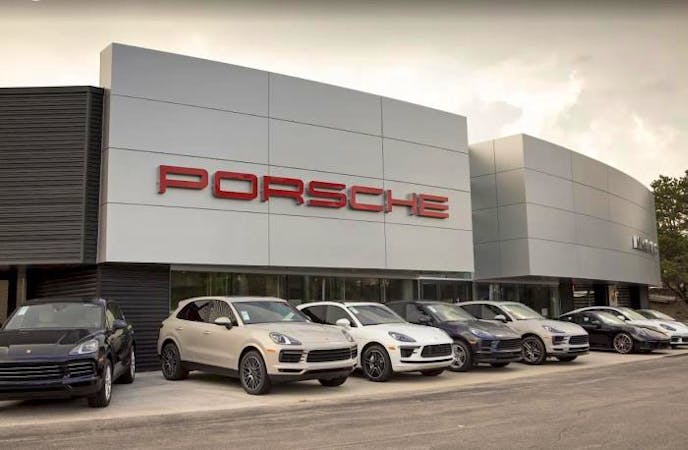 Porsche Milwaukee North, Milwaukee, WI, 53209