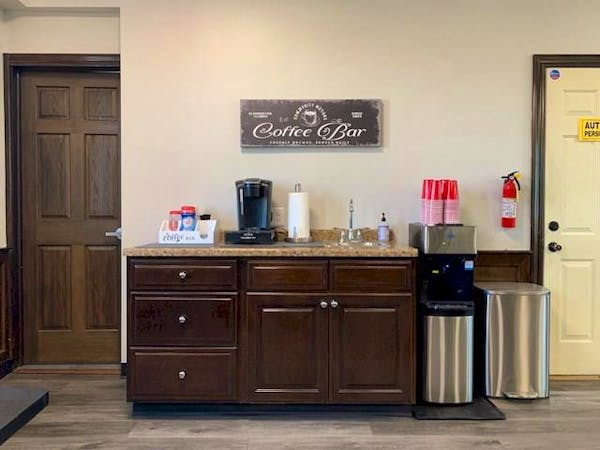 Community Motors, Bloomington, IL, 61704