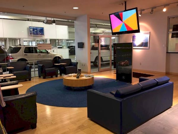 Mercedes-Benz of Milwaukee North, Milwaukee, WI, 53209