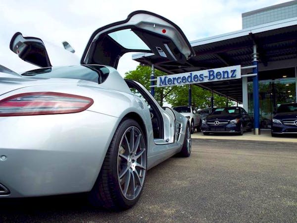 Mercedes-Benz of Milwaukee North, Milwaukee, WI, 53209