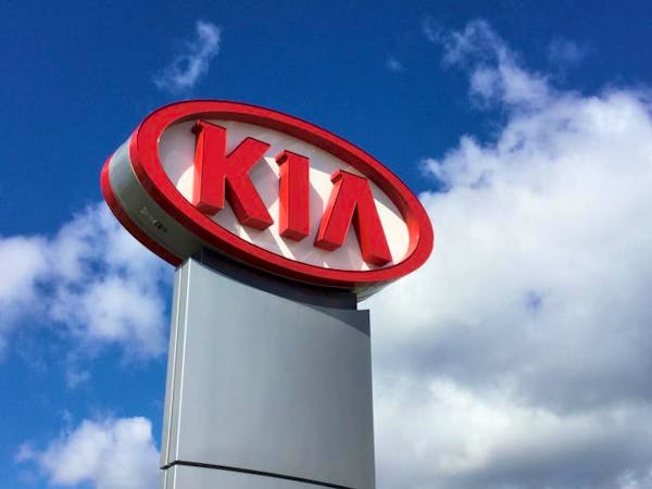 Ewald Kia of Oconomowoc, Oconomowoc, WI, 53066