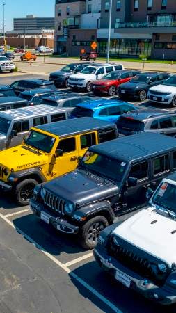 Bloomington Chrysler Jeep Dodge Ram, Bloomington, MN, 55431