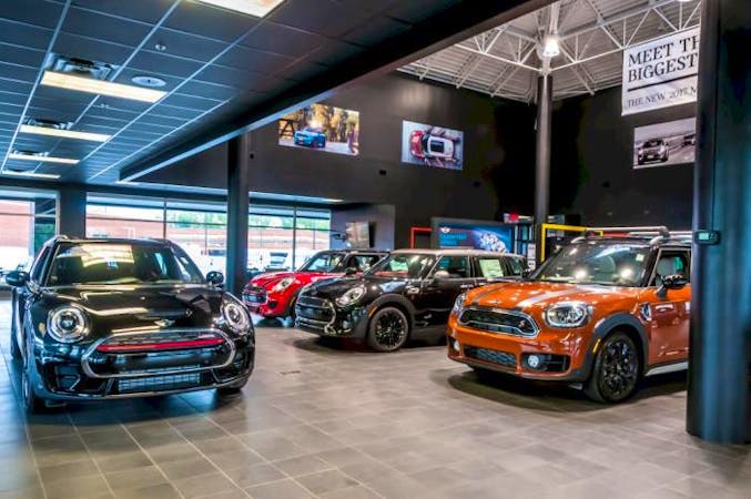 Knauz Ineos Grenadier of Lake Bluff, Lake Bluff, IL, 60044