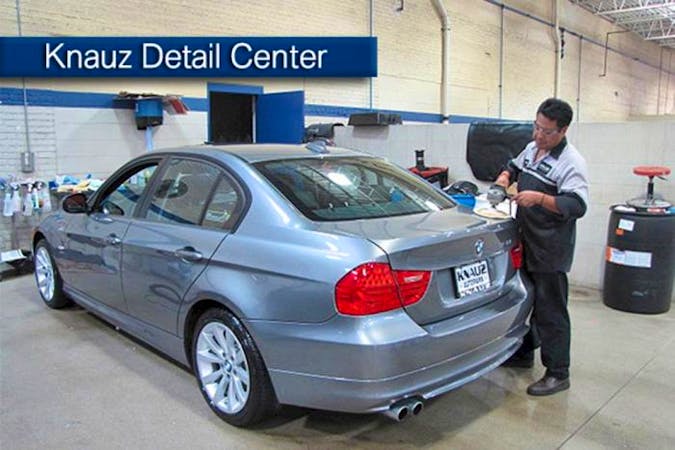 Knauz Ineos Grenadier of Lake Bluff, Lake Bluff, IL, 60044