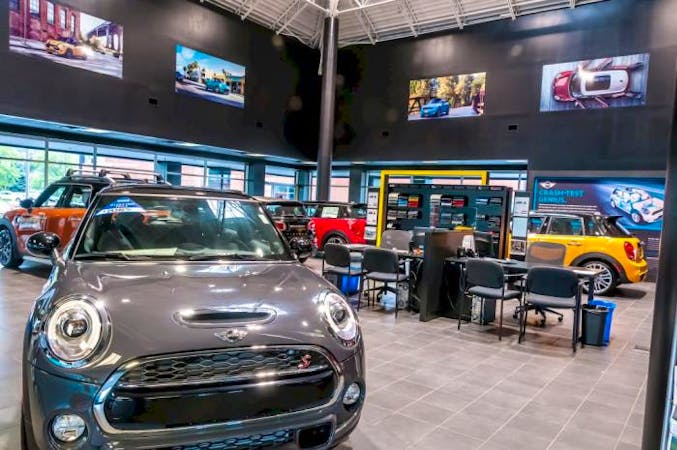 Knauz Ineos Grenadier of Lake Bluff, Lake Bluff, IL, 60044