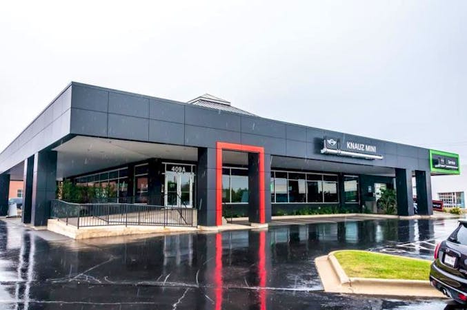 Knauz Ineos Grenadier of Lake Bluff, Lake Bluff, IL, 60044