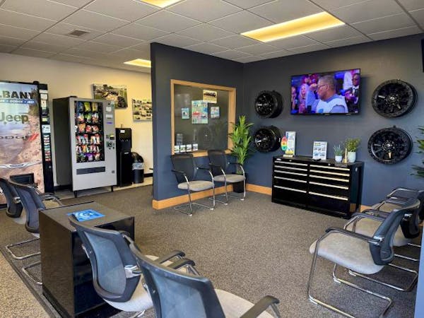 Albany Chrysler Dodge Jeep, Albany, MN, 56307