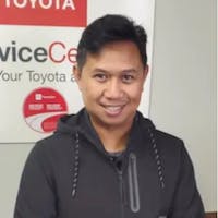 Steve Kendle at Oakbrook Toyota In Westmont