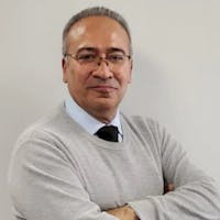 Amir Kay at Oakbrook Toyota In Westmont