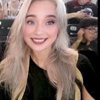 Shaina Pepper at D&M Leasing - Houston