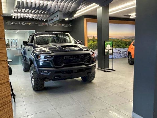 Woodhouse Chrysler Dodge Jeep RAM, Blair, NE, 68008