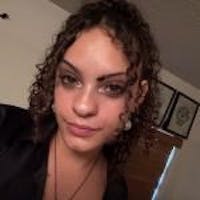 Neveah Trisler headshot