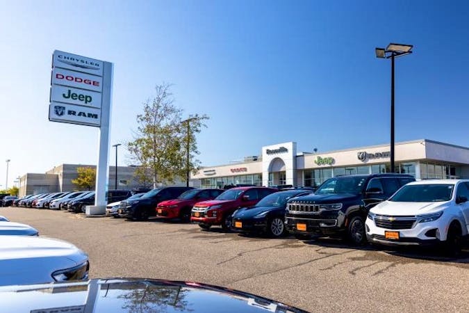 Jeff Belzer's Roseville Chrysler Dodge Jeep Ram, Roseville, MN, 55113