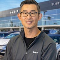 Austin Yoon headshot