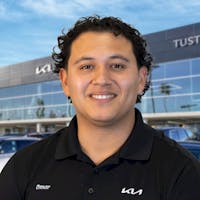 Omar Heredia headshot