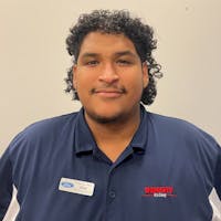 Axel Maravilla headshot