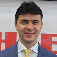 Farid Qaderi headshot