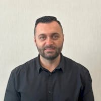 Photo of Labinot Preniqi, Sales Associate -Ne Flasim Shqip