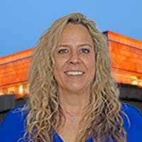 Liz Vagueiro at Rallye Motors