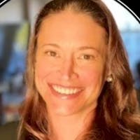 Aileen Bell headshot