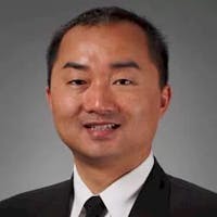 Duy Tran headshot