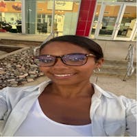 Daysha Hinojosa at Four Stars Nissan of Denton