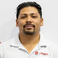 Photo of Eyver Dominguez, Sales Consultant