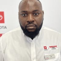 Uwa Oyiasogie headshot