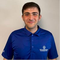 Photo of Vahe Kochinyan, Sales Associate