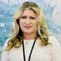 Photo of Julie Ennis, Sales Consultant