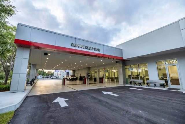 Bev Smith Toyota, Fort Pierce, FL, 34982