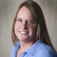 Amanda Scott headshot