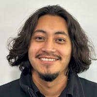 Elias Cruz headshot