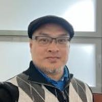Dan Nguyen headshot
