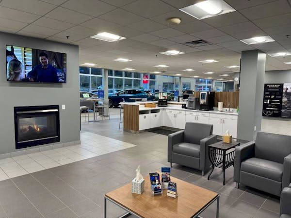 Kline Nissan, Maplewood, MN, 55109