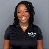 Amelia Sullivan at Greenway Kia North
