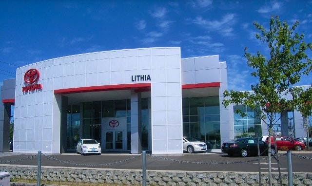 Lithia Toyota of Springfield - Service Center, Toyota - Dealership Reviews