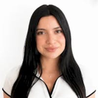 Nicolle Abreu, Habla Espanol at Hurd Auto Mall