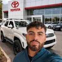 Alexis Cadena headshot