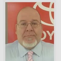 Manny Ferreira headshot