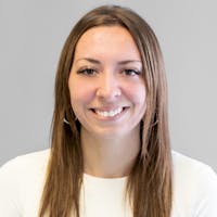 Zoe McGee headshot