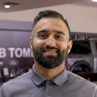 Ameen Hekmatullah headshot