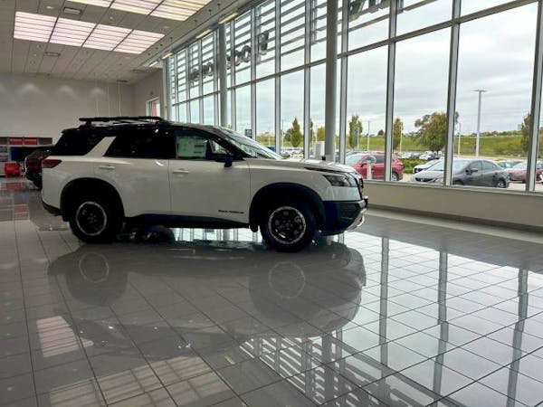 Woodhouse Nissan, Bellevue, NE, 68005