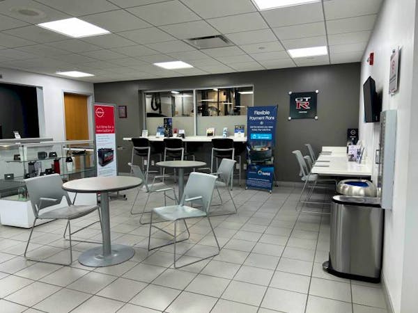 Woodhouse Nissan, Bellevue, NE, 68005
