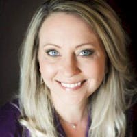 Melissa Huth at Lunde's Peoria Volkswagen