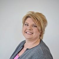 Photo of Linde Heyward, Customer Relations