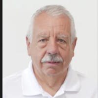 Peter Zois headshot