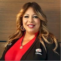 Lisa Velasco headshot